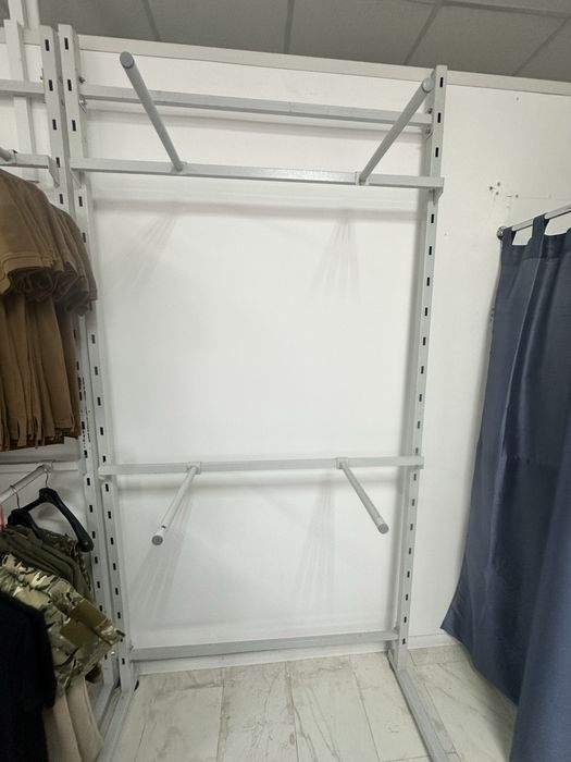 Стойка для одежды