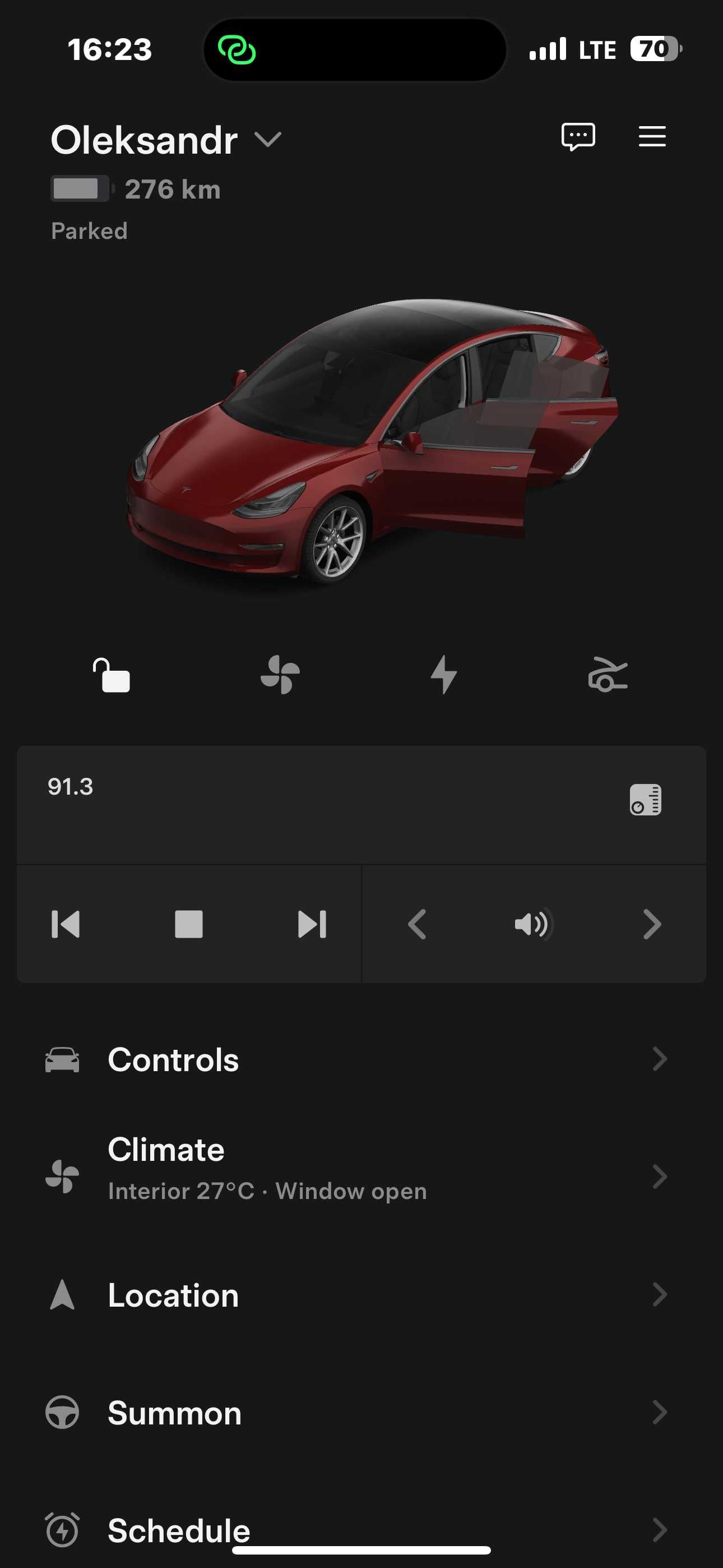 Автомобіль Tesla Model 3