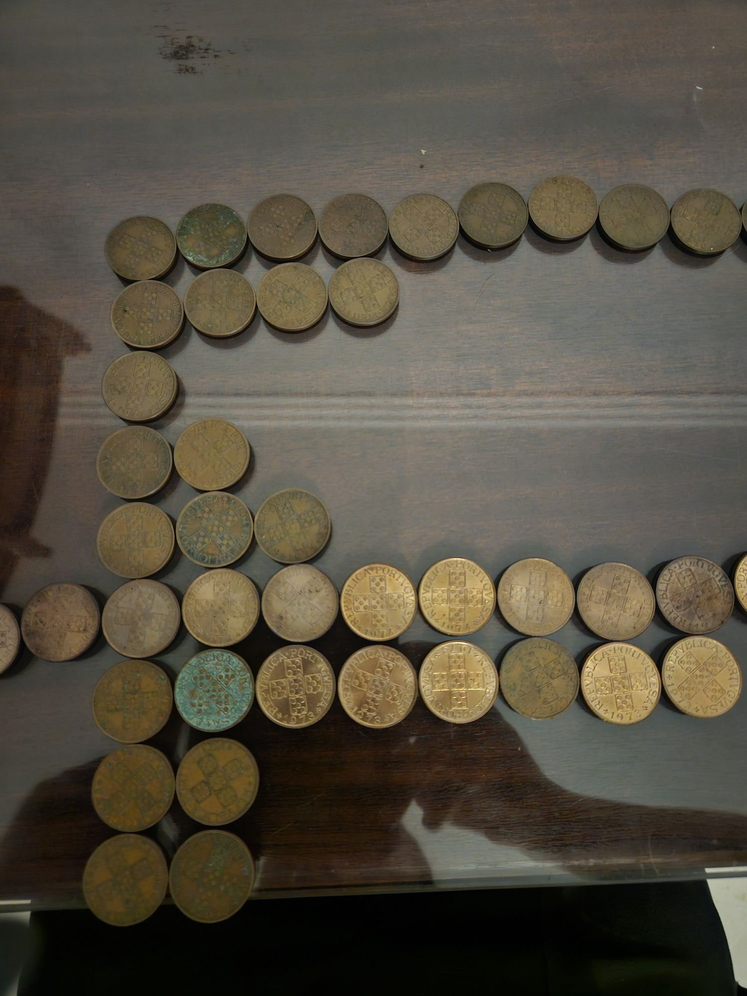 Moedas de um escudo dos anos entre 1970 e 79