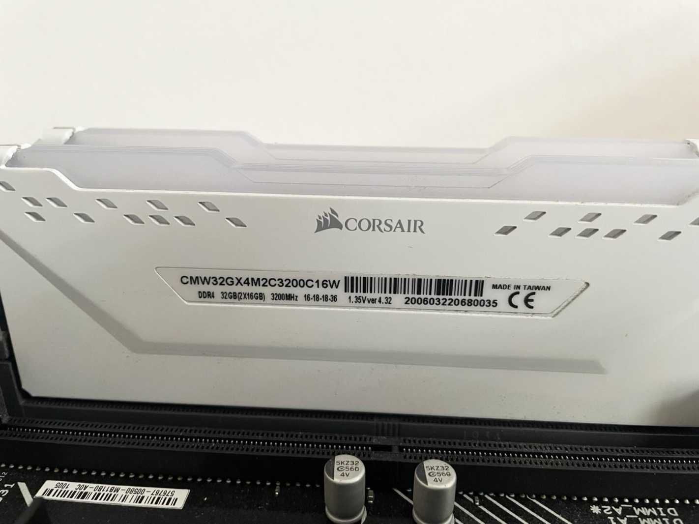 AMD Ryzen 3900x ASUS PRIME x570-Pro Corsair Vengeance RGB DDR4 32GB
