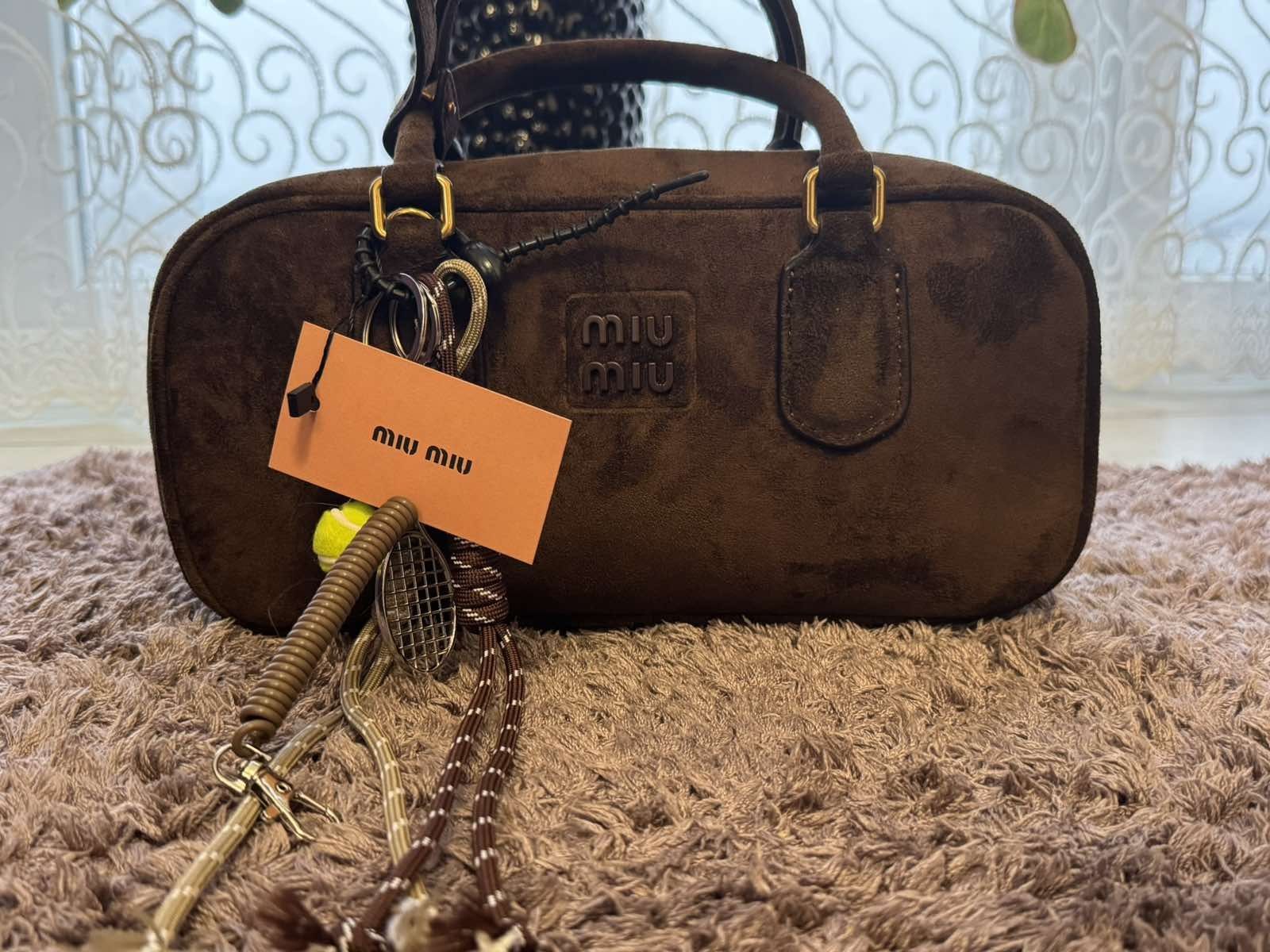 Balenciaga Rodeo bag