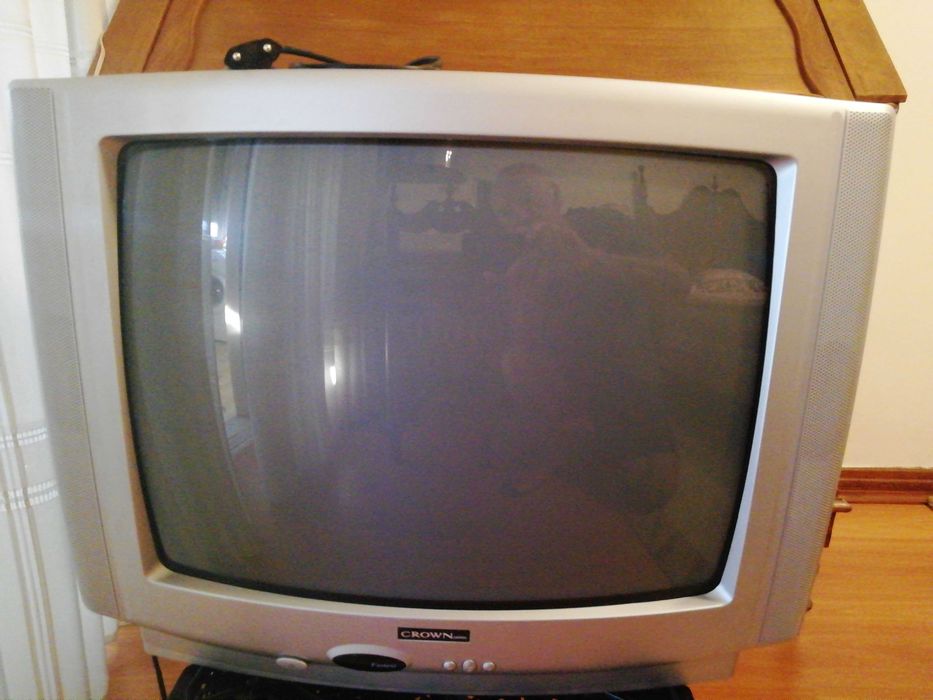 TV analógica impecável 49cms diagonal