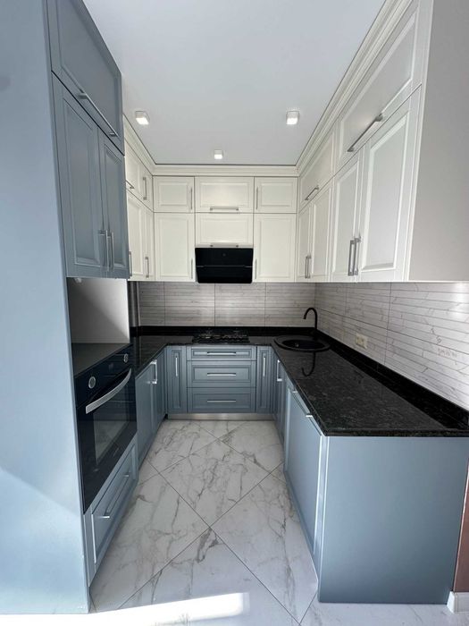 3 кімнатна квартира біля парку готова до проживання!