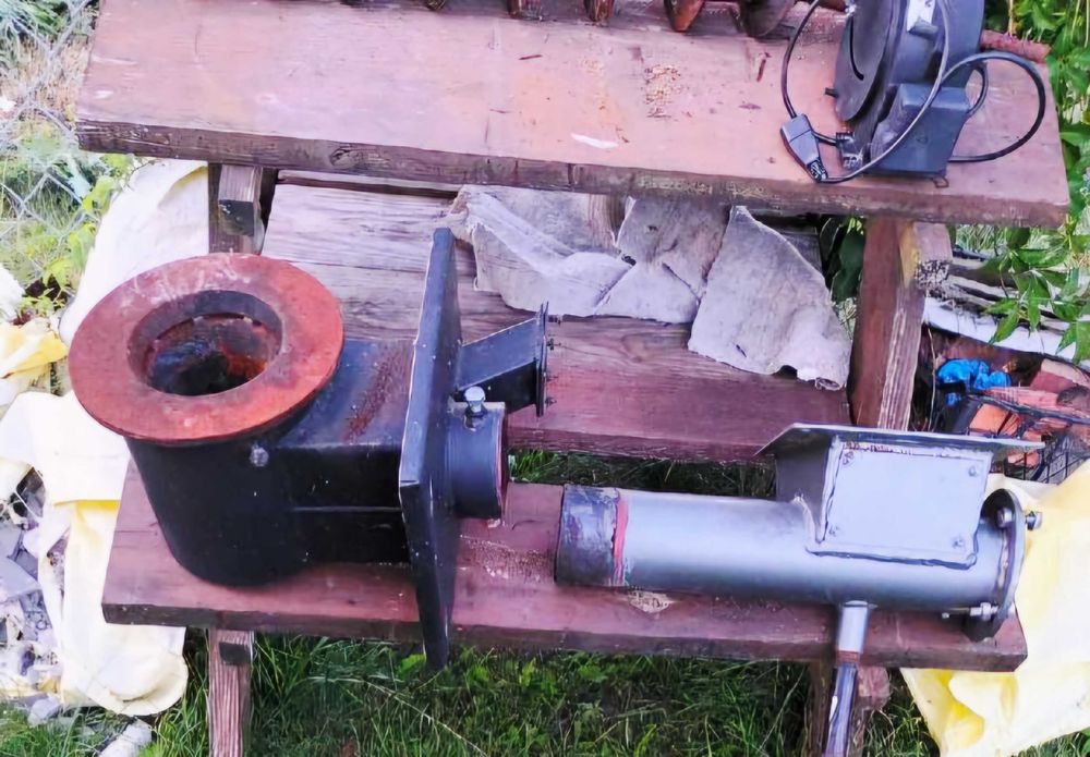 Kompletny podajnik retortowy do pieca ślimak motoreduktor dmuchawa