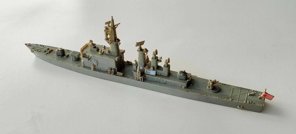 Kit de modelismo montado 1/700 do Destroyer Japonês Sawakaze