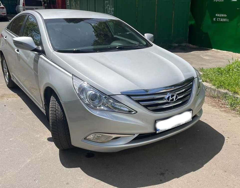 Hyundai Sonata YF, 2013-2014 LPi.  от 3700/неделя