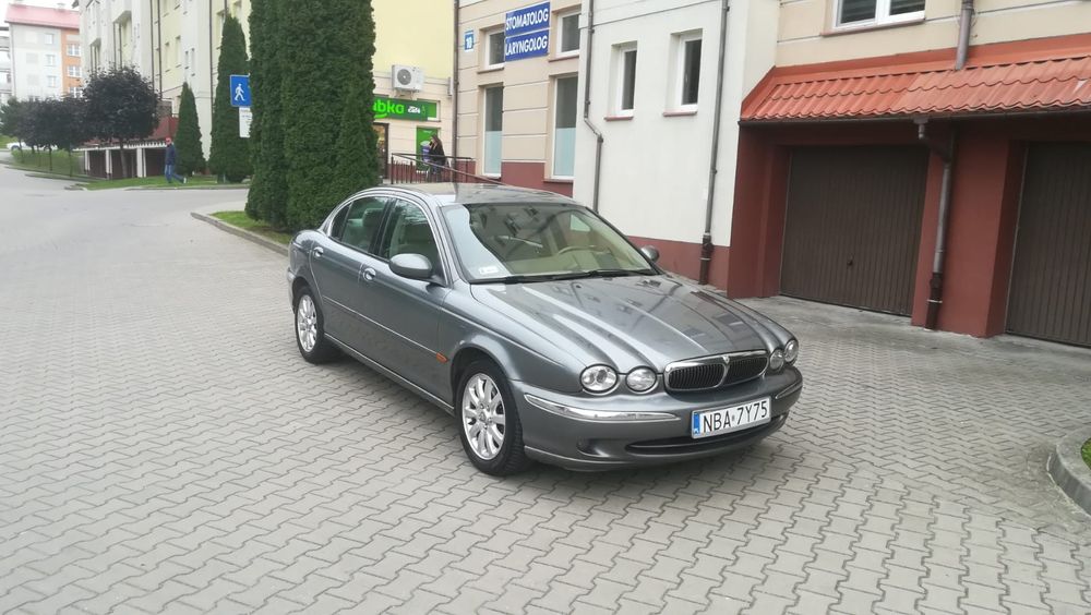 Sprzedam ładnego Jaguara X-type sedan benzyna V6 automat.