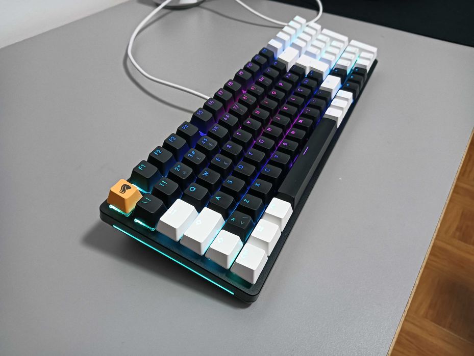 Teclado Glorious GMMK 2 96% - Fox RGB Switch RED - Layout PT + Extras