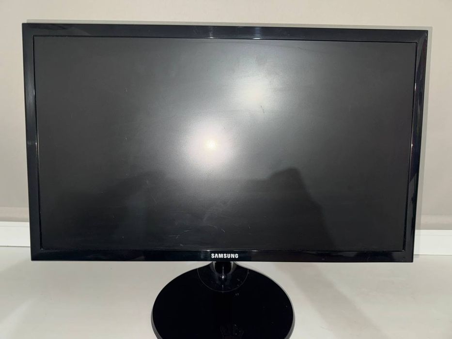 Монітор 21.5" Samsung S22F350F (LS22F350FHIXCI)