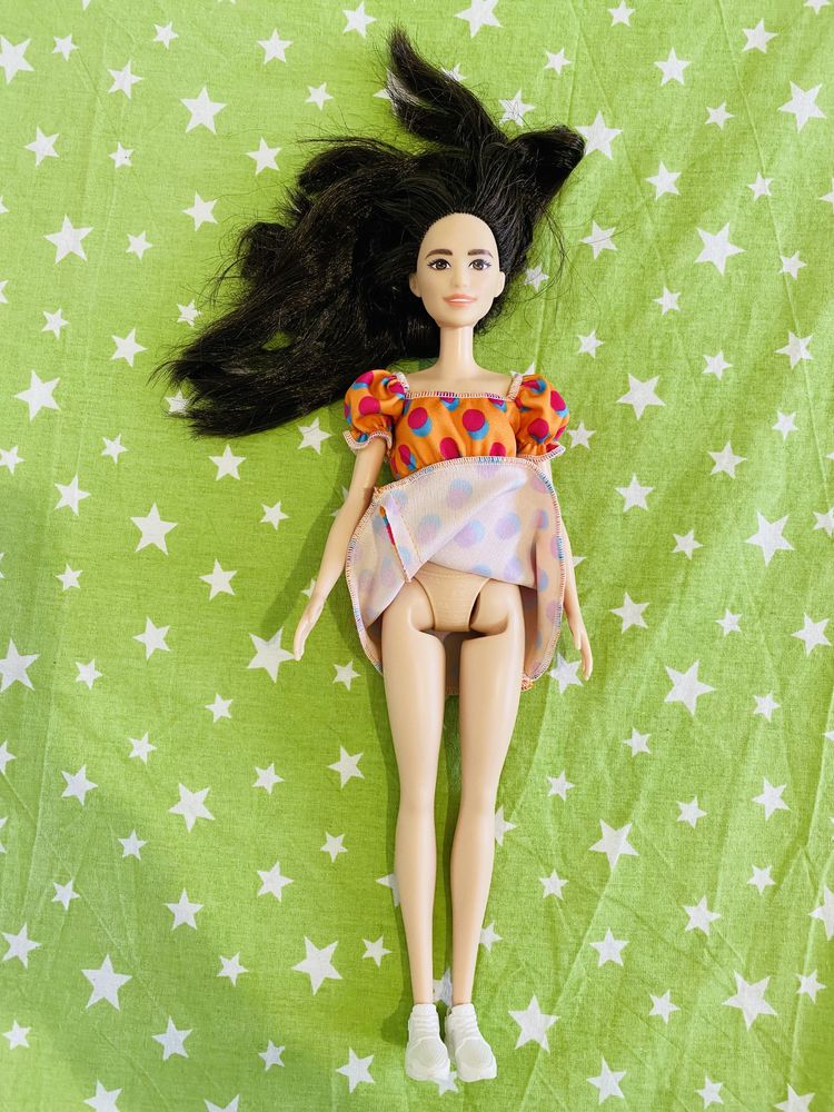 Лялька Barbie Fashionistas Doll with Long Brunette Hair