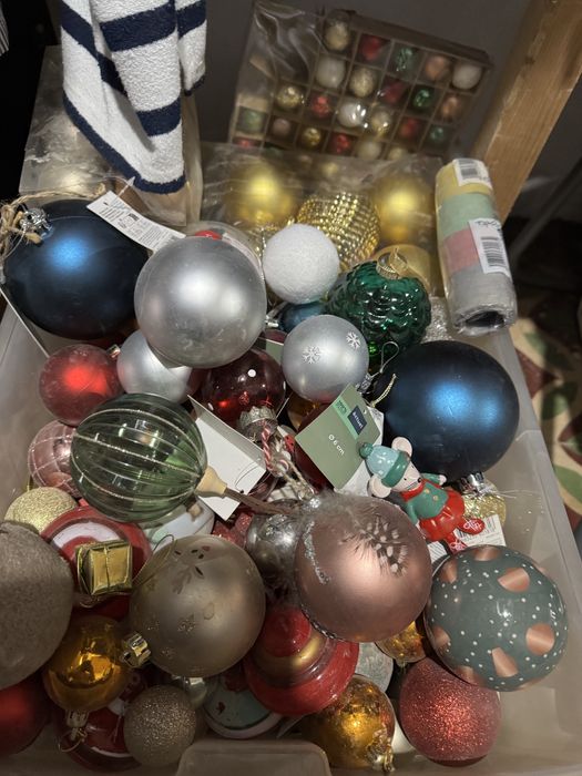 Varios lotes de 50 Bolas decorativas de Natal