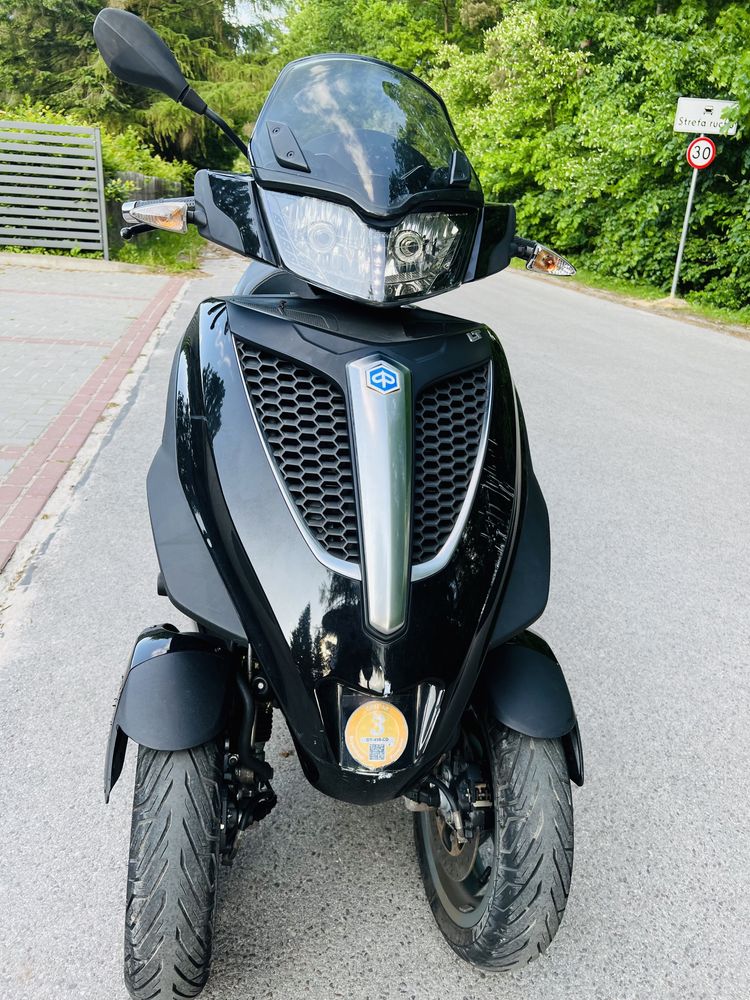 Piaggio MP3 300 cm3 NA B kategorie 2015 rok!  URBAN faktura !