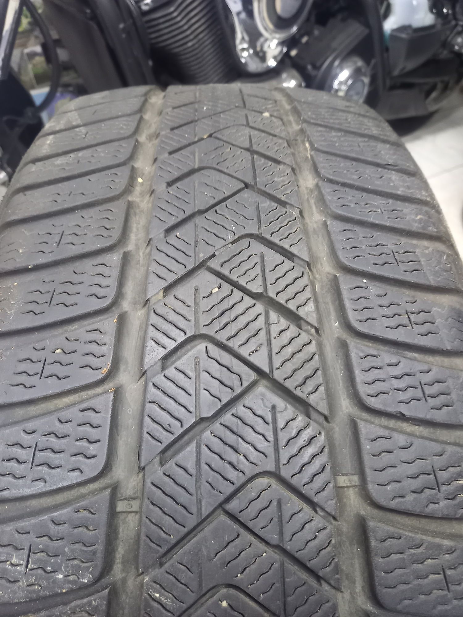 Opona zimowa PIRELLI 5/6mm 2019r tanio sprzedam