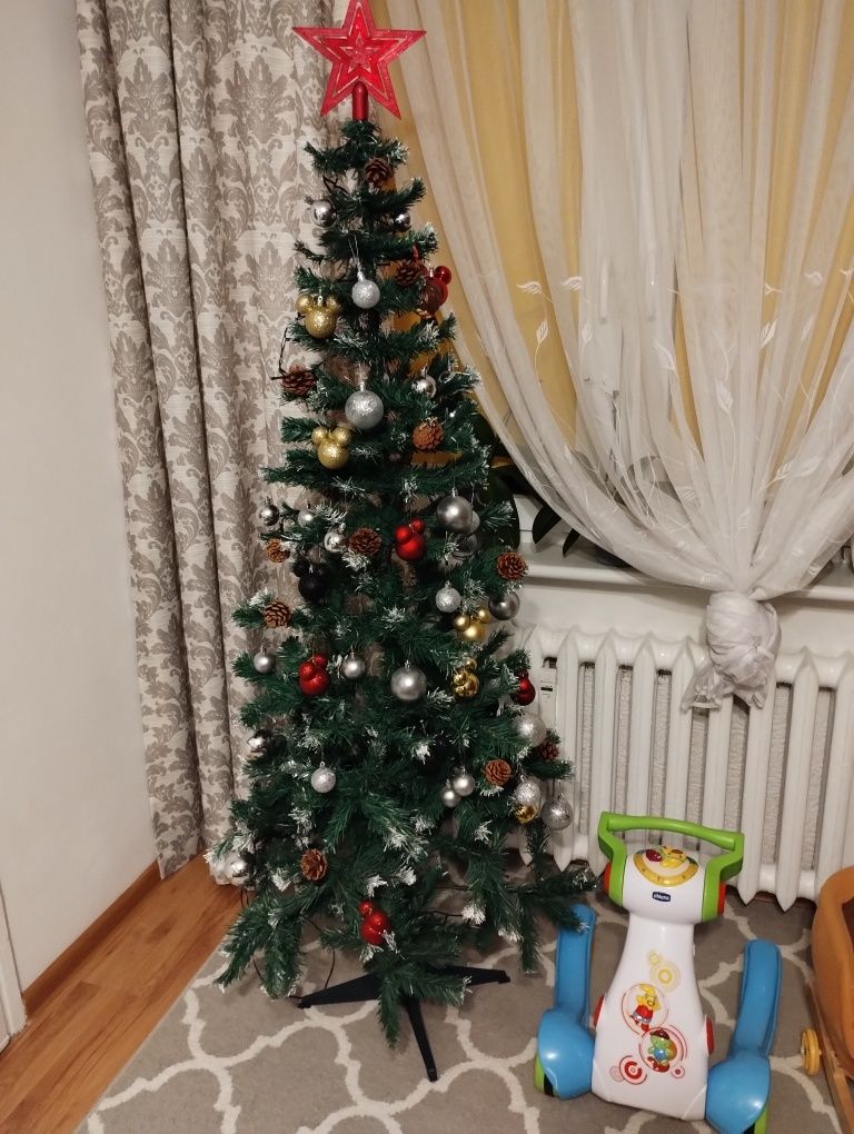 Choinka sztuczna 170 cm.
