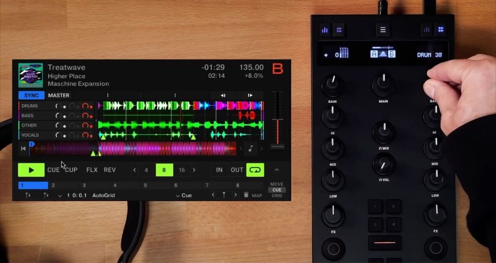 Native Instruments TRAKTOR KONTROL Z1 MK2 Novo caixa fatura garantia