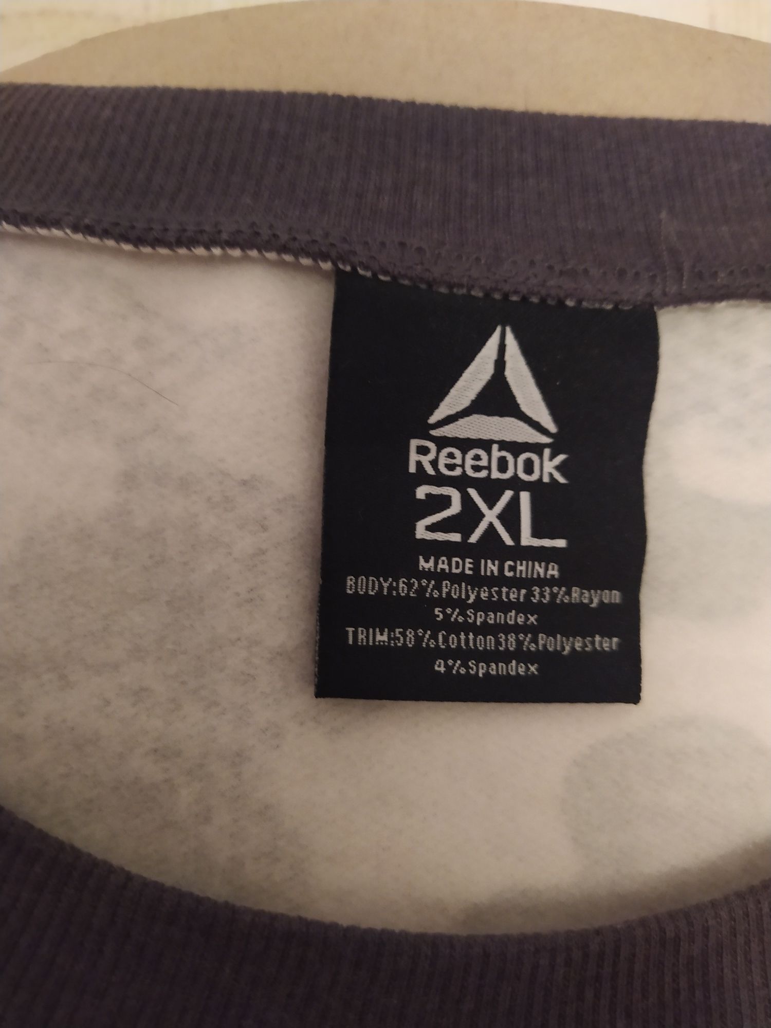 Реглан женский Reebok