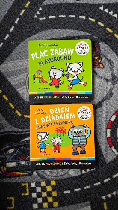 Kicia kocia uczę się angielskiego z Kicią kocią