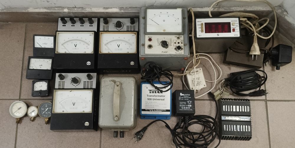 Zestaw elektroniki amperomierz woltomierz manometr zasilacz