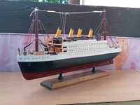 Model TITANIC drewniany