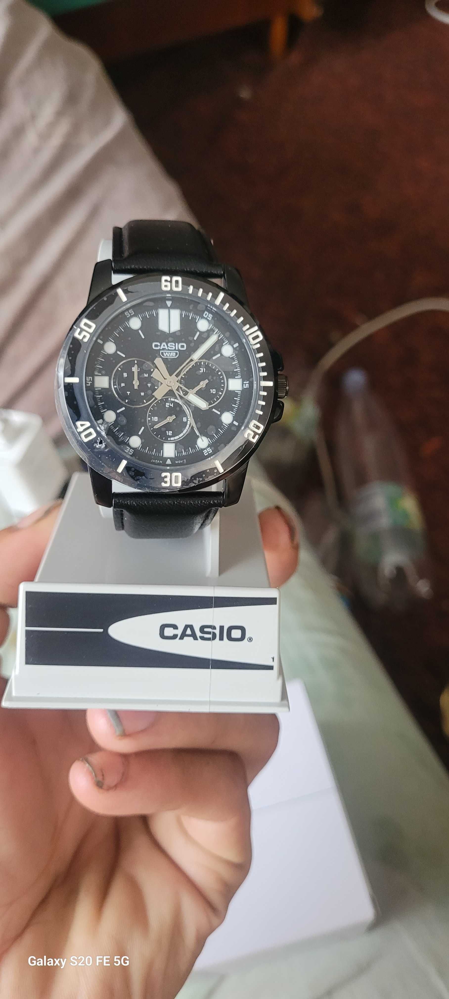 Чоловічий годинник Casio MTP-VD300BL-1E
