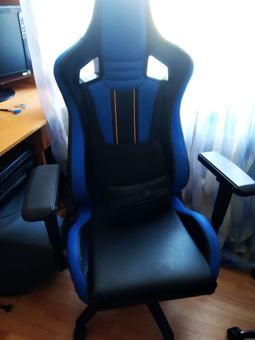 Комп’ютерне крісло