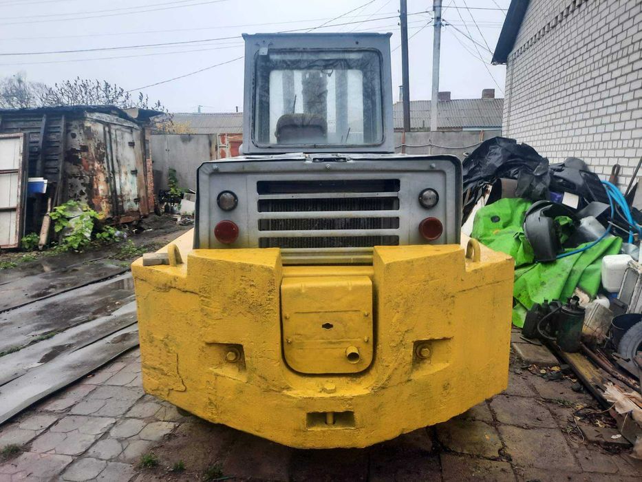 Навантажувач вилковий Львівський 5т