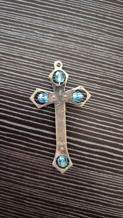 Sprzedam krzyżyk crucifix