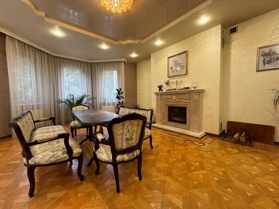 Затишний будинок 180 м² з каміном і садом у Басівці р-н Грант Резорту