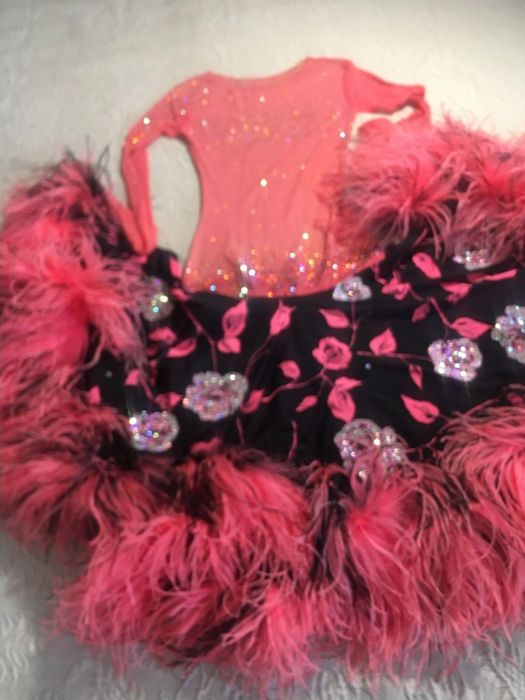 Платье латина перья розы стразы