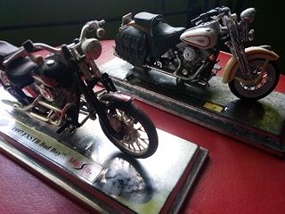 Harley Davidson Heritage Springer miniatura ou lote completo