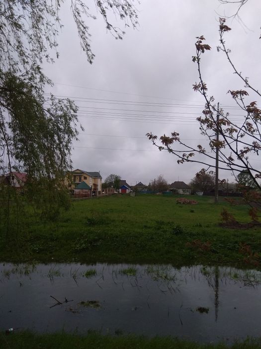 Продаётся участок под застройку дома,котеджа,сада.