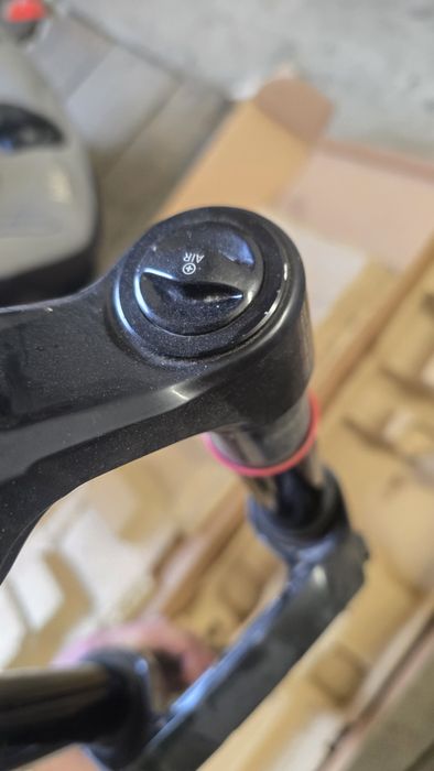 Rock Shox ZEB 29" 170mm