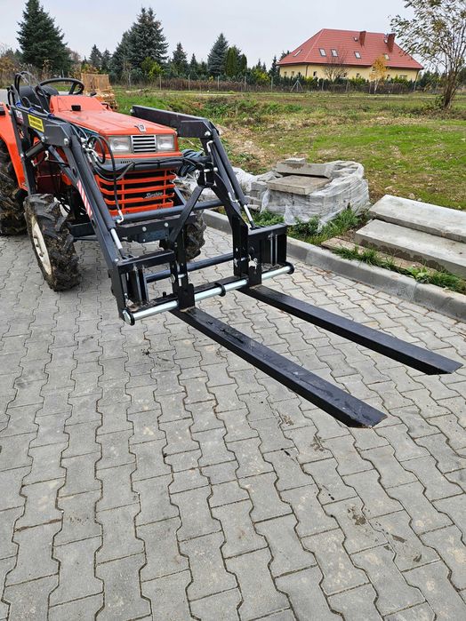 Kubota z osprzętem 4x4