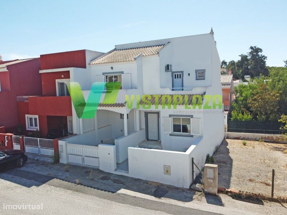 Moradia T3+1 na Bemposta, Alvor - Garagem ampla e ótima localização