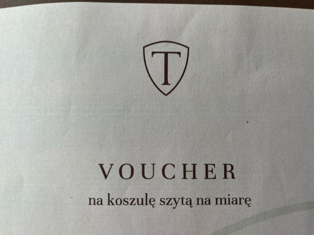 Voucher/bon podarunkowy na koszulę szytą na miarę.