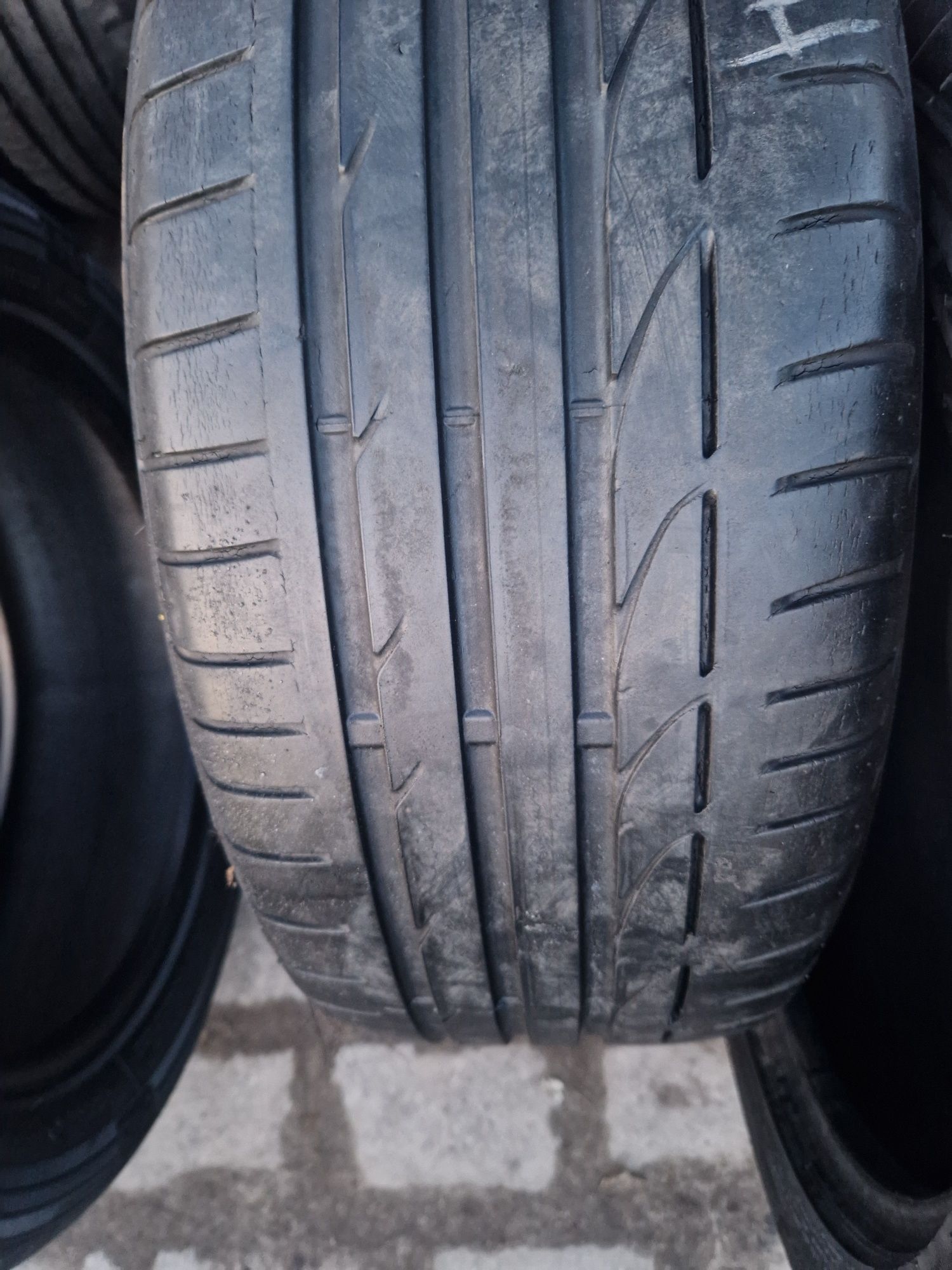 Шини літні 225 50 r17 Bridgestone potenza 001 RFT,