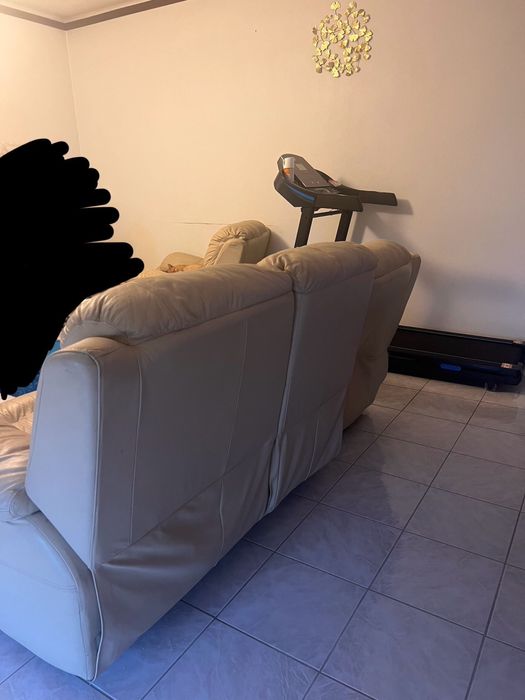 Sofá de 3 Lugares + Poltrona Chaise Longue — Reclináveis e em Pele
