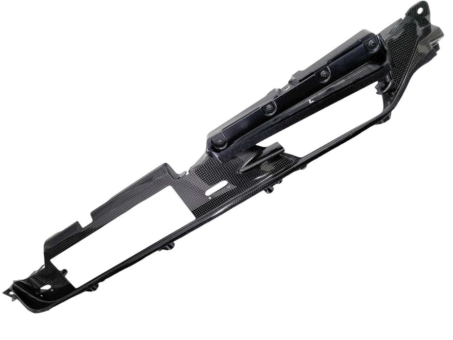 Ferrari 296 - dekor display panel listwa ozdobna deski konsoli carbon