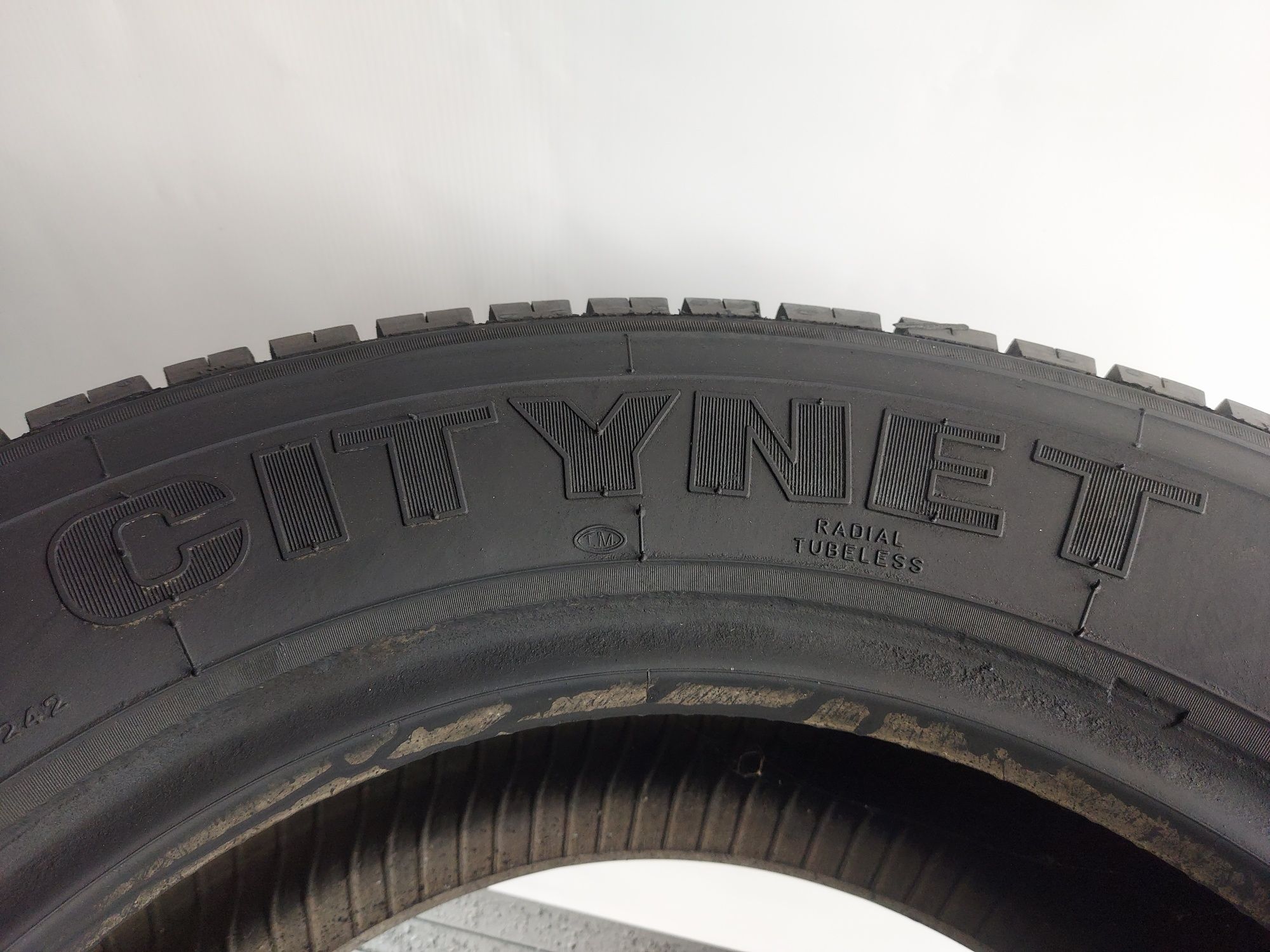 Opona pojedyncza 215/ 70 /15c pirelli citynet nr038