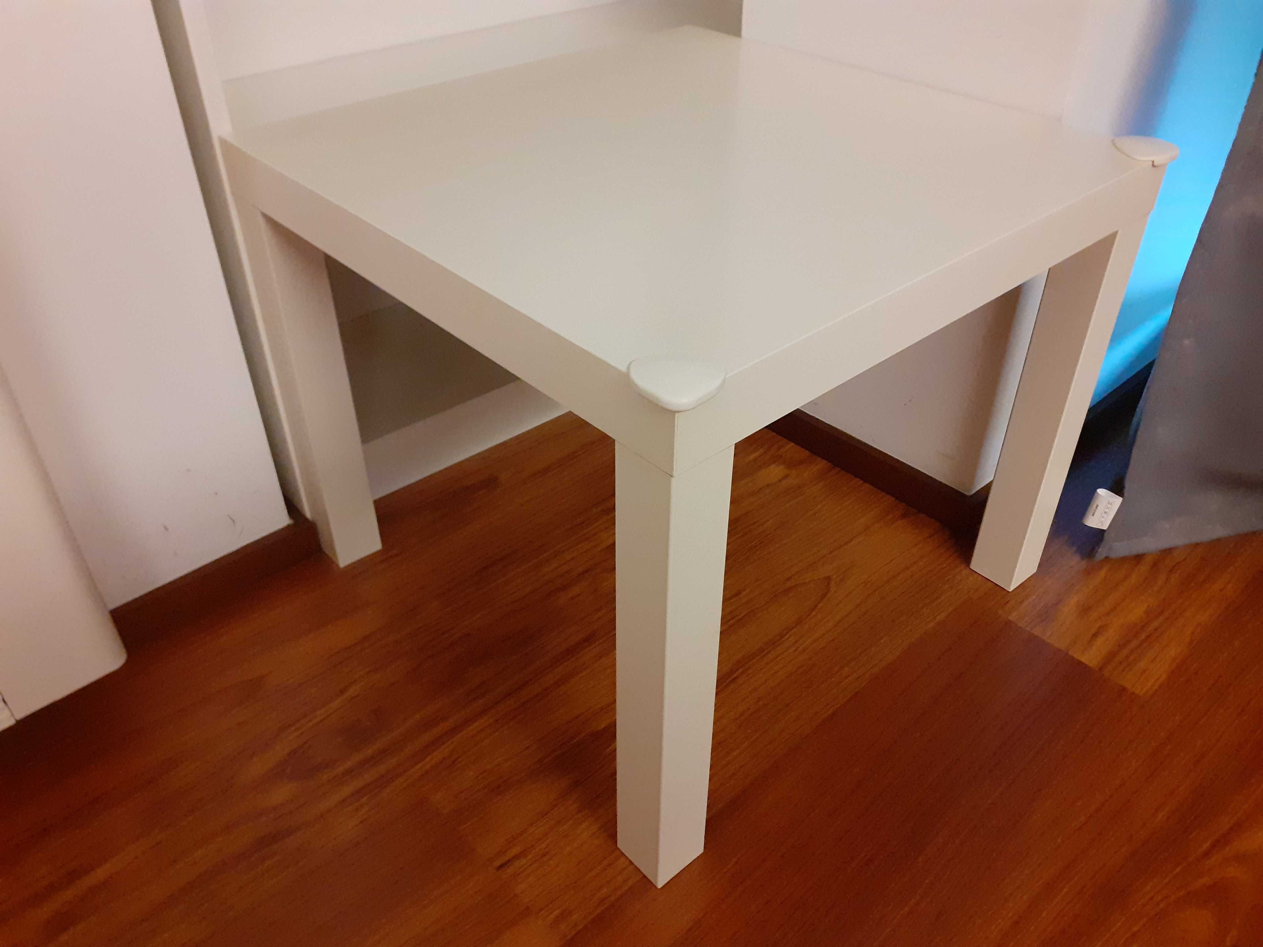 2 Mesas de Apoio / Centro IKEA