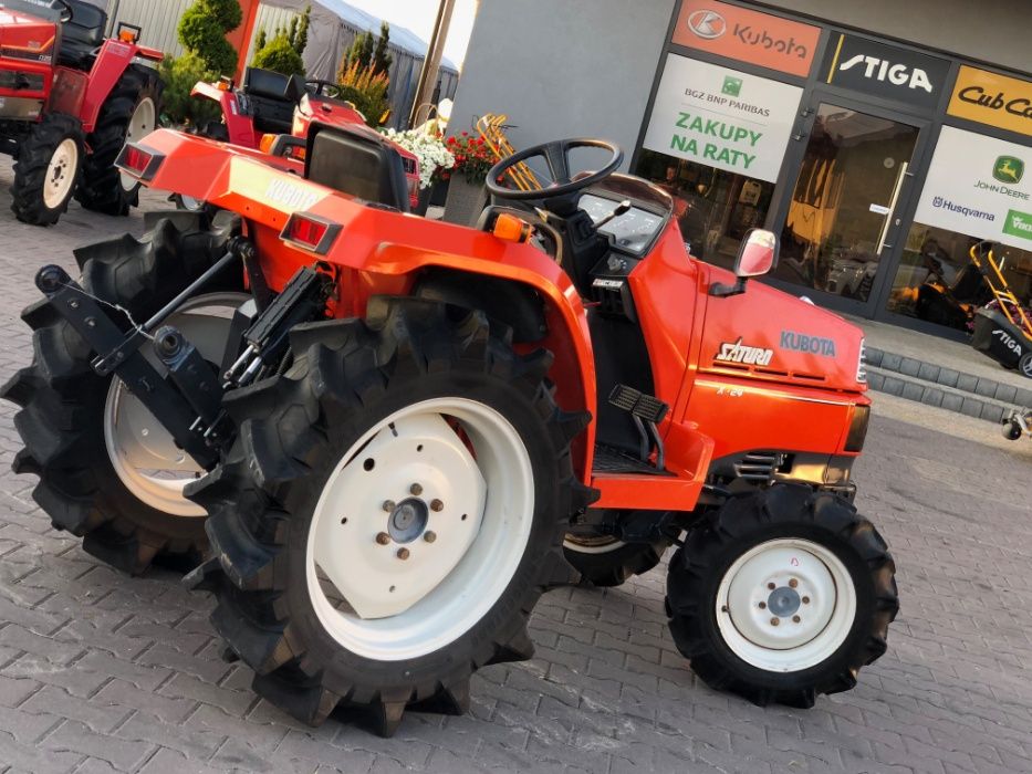 Traktor Kubota Saturn X24 , 4x4 moc 24KM sadowniczy, 4 cylindry, ładny