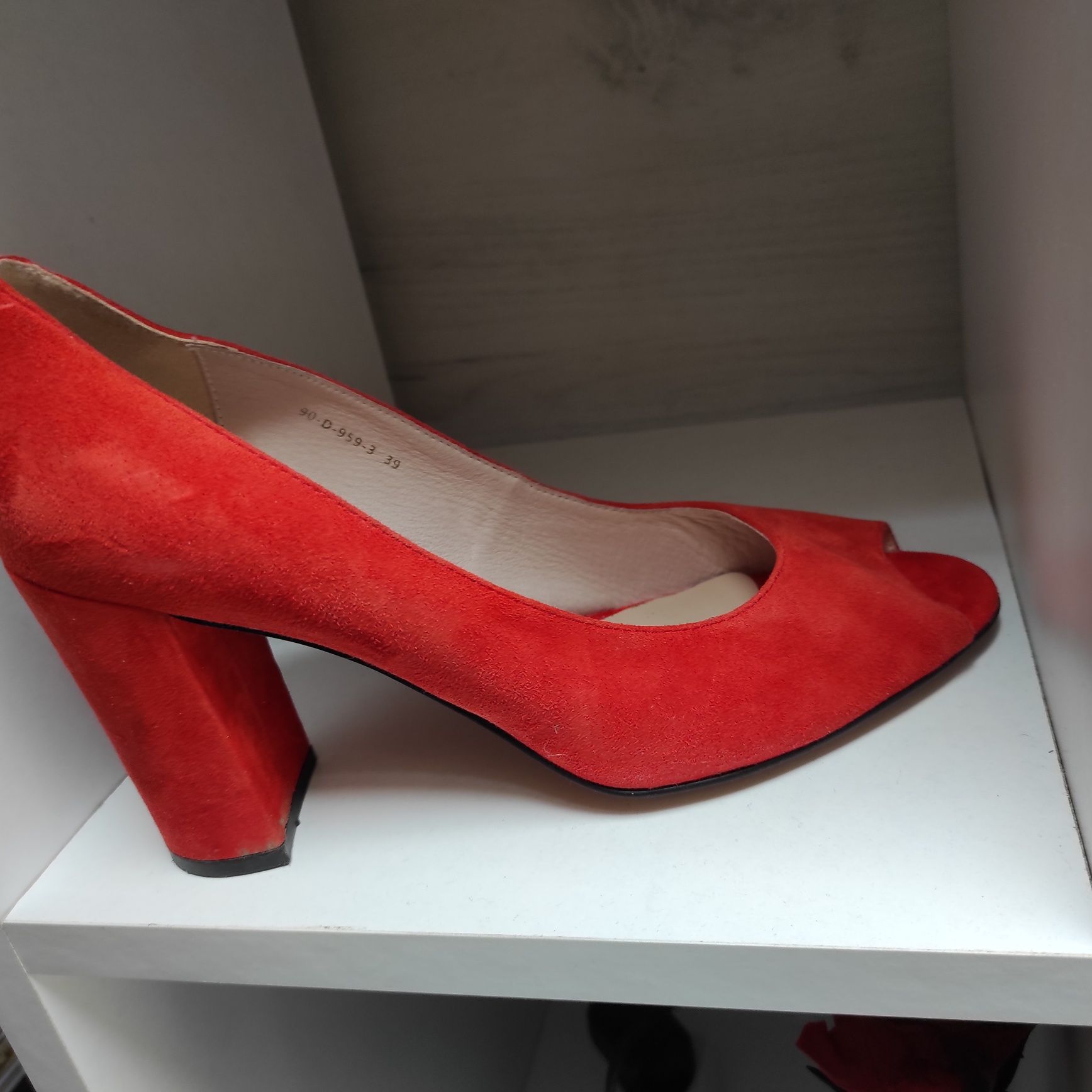 Buty na słupku zamszowe rude pomarańczowe r 39