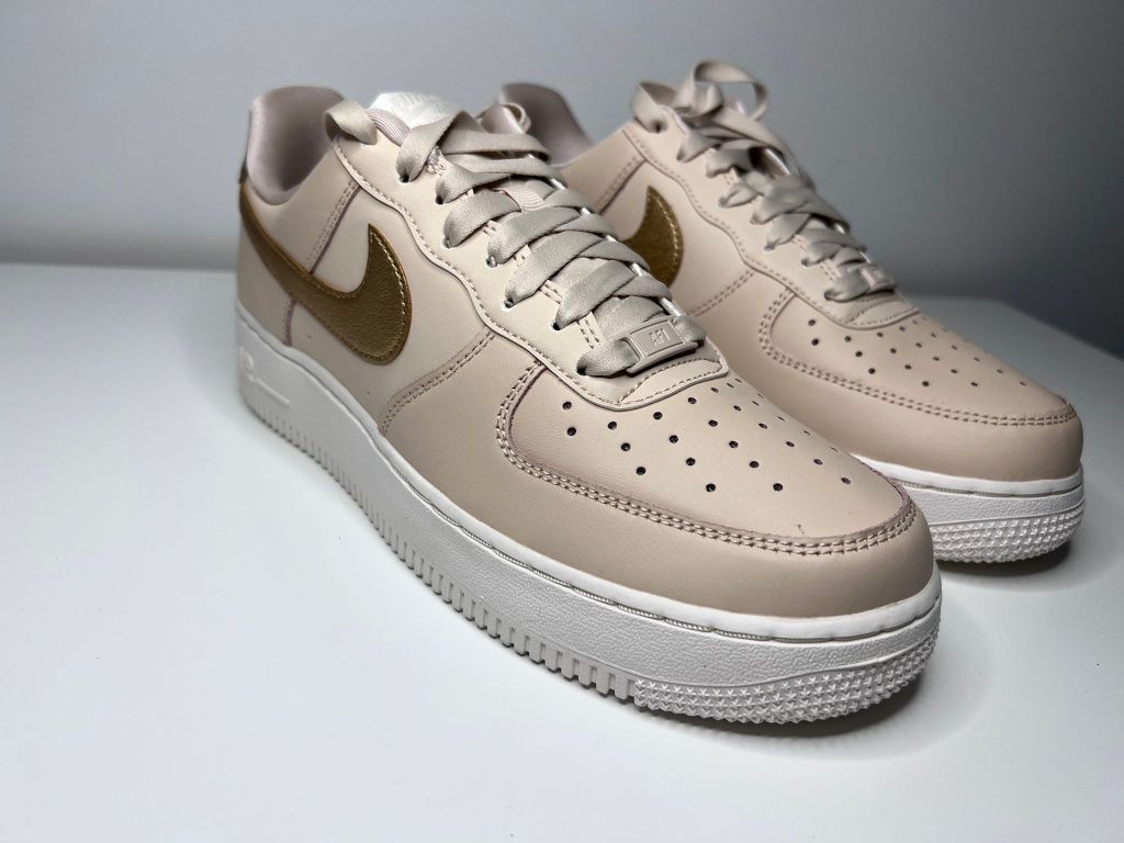 WMNS Nike Air Force 1