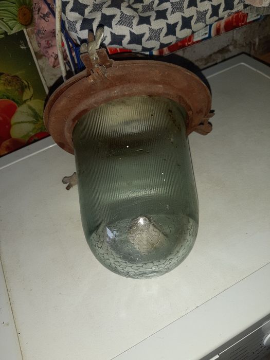 Продам лампу вуличну