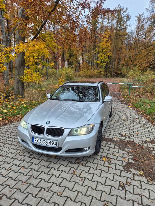 BMW E91 320D 163km, 2 kpl. kół, bi-xenon, panorama, opłaty do 07.2026