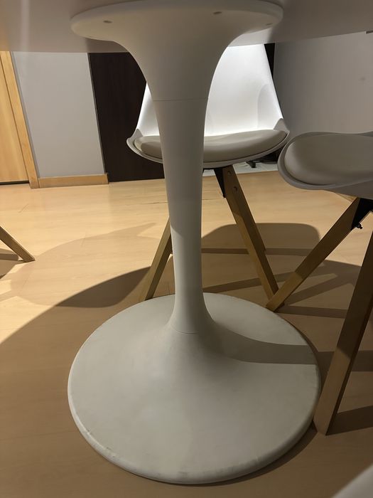 Mesa de jantar redonda