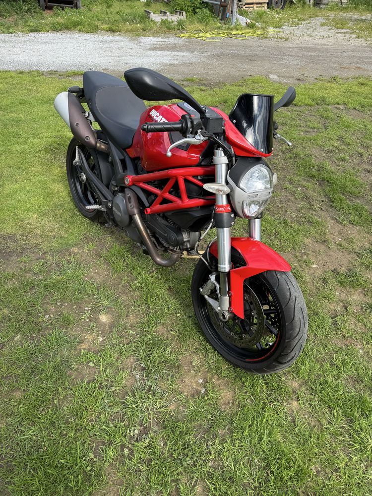 Ducati monster 796