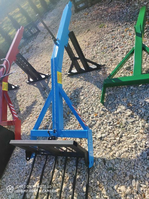 Ładowacz na tył ciągnika, możliwy transport