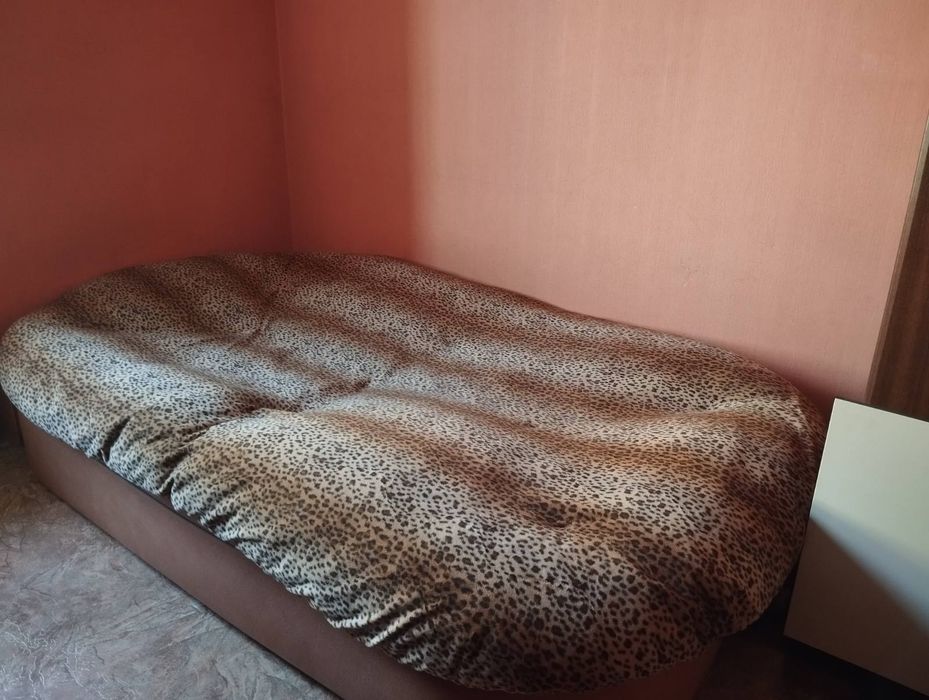 Продам диван недорого