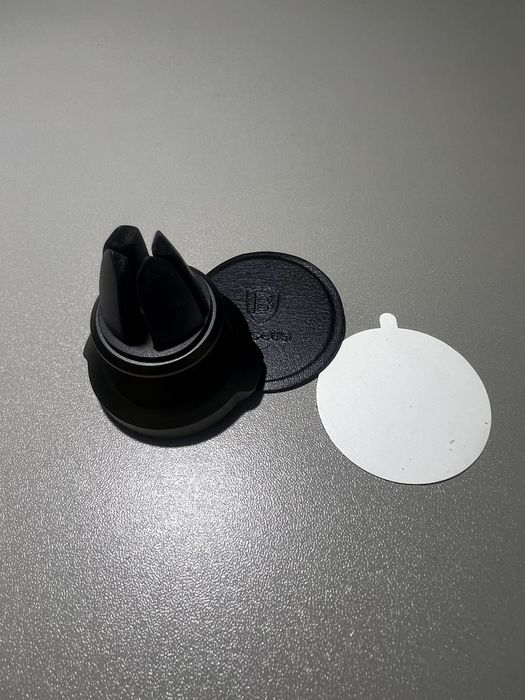 Автомобільний магнітний тримач для телефону BASEUS